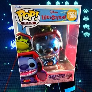 Gamer stitch funko # 1564 (nib) With Pop Protector